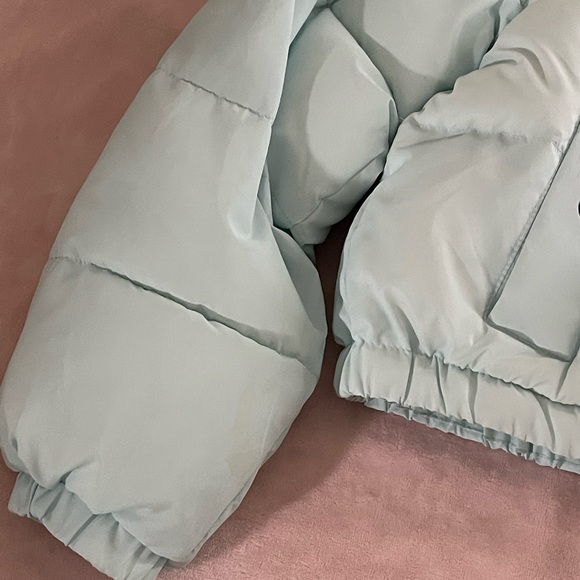 Cropped Puffer - Picture 2 of 3